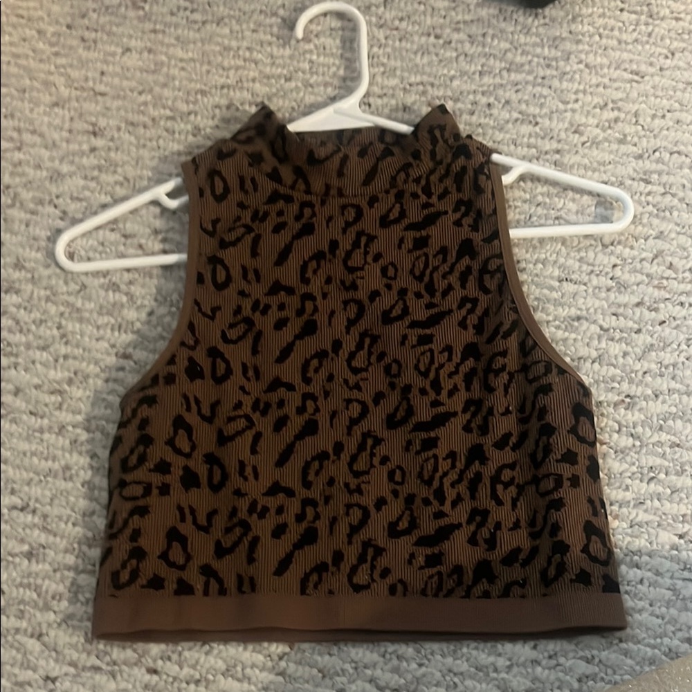 Leopard Print Sleeveless Top - fits like a S - no return/refund